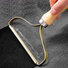 Load image into Gallery viewer, Lint-Up Brush